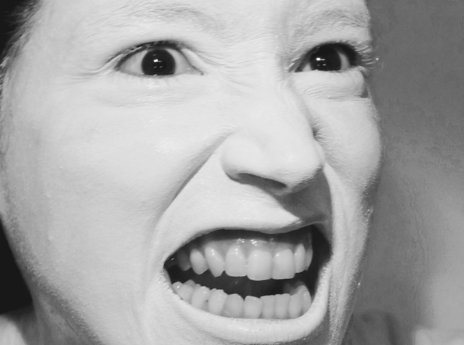 Laura-Hannya-1
